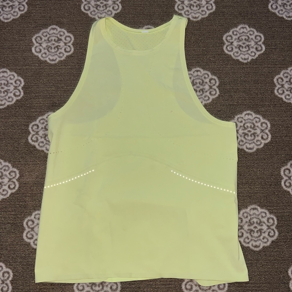 Lululemon green workout tank size 4